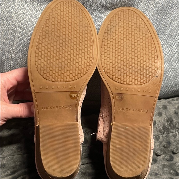 Lucky Brand Pink Suede bootie, shootie, shoes READ for sizing - Picture 8 of 10